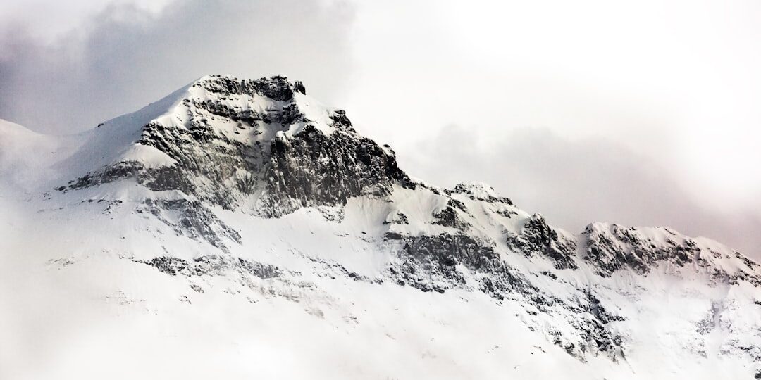 Photo Snowy mountains