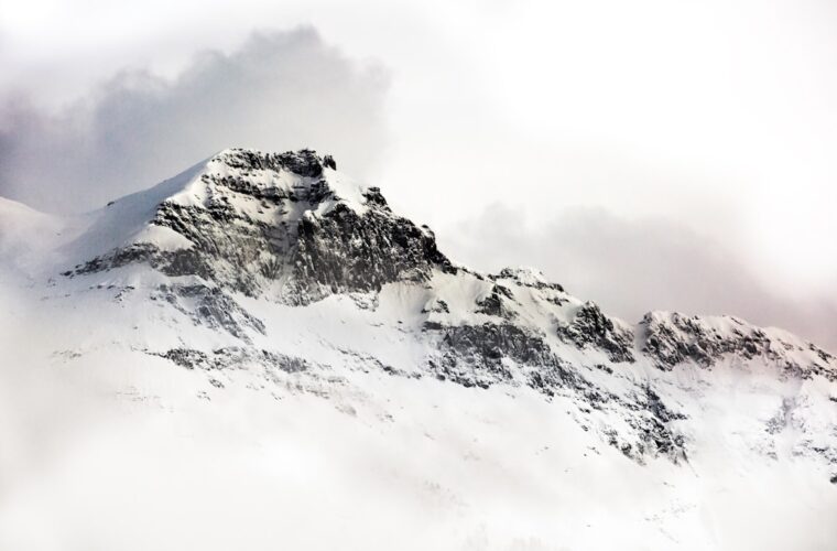 Photo Snowy mountains
