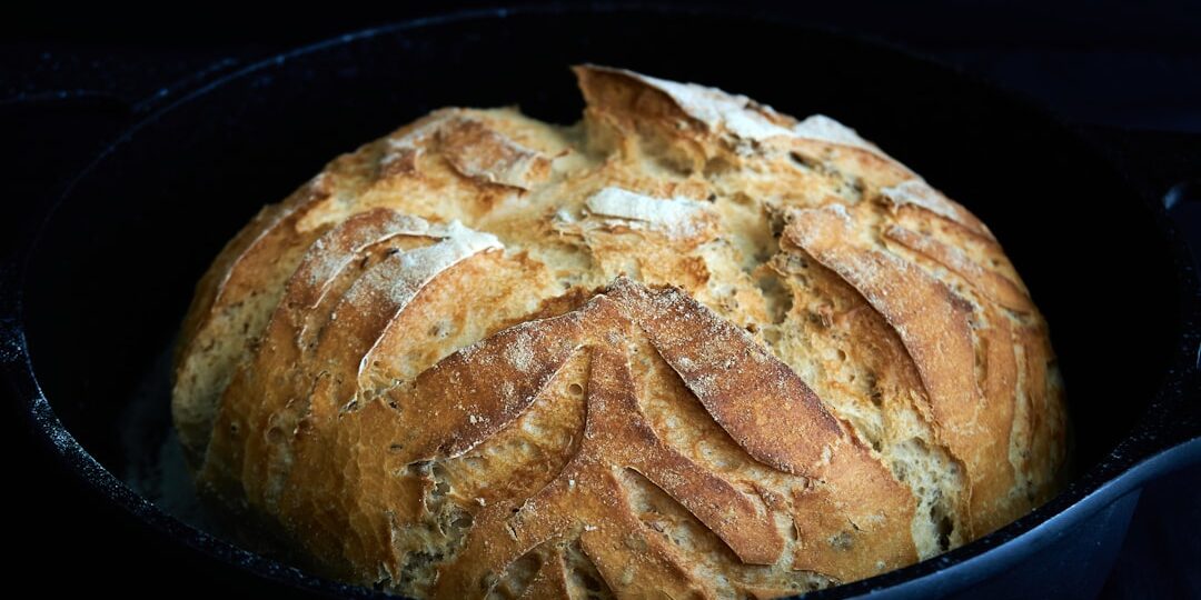 Photo Freshly baked sourdough bread