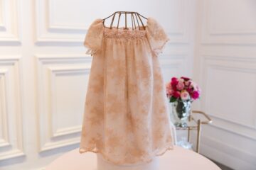 Photo peach dress
