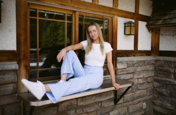 Photo white pants
